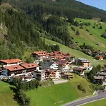 아파트 Kolmblick *